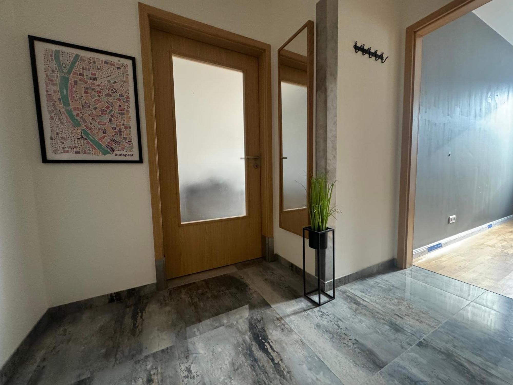 Bp-est Cp Apartmán