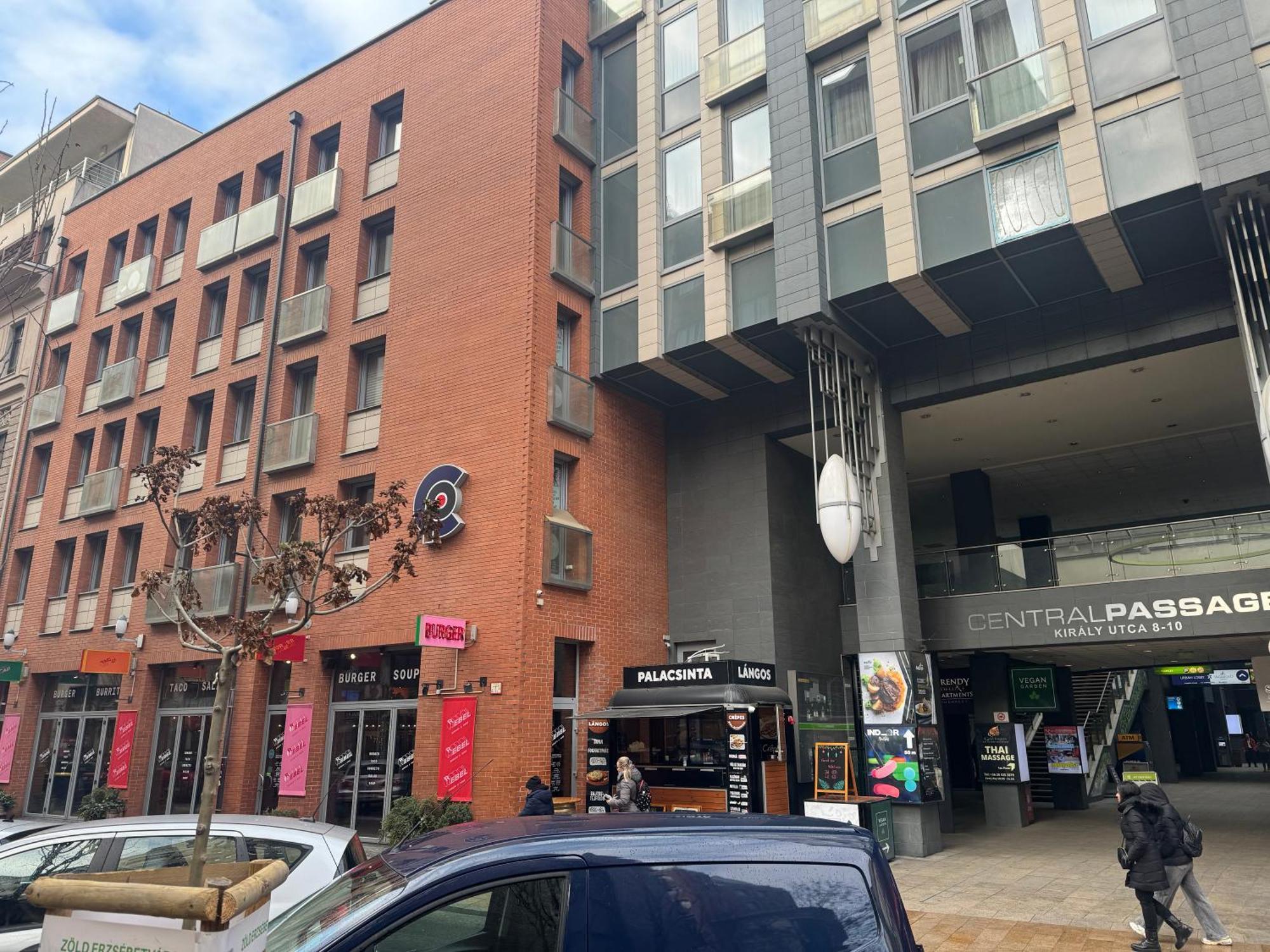 Bp-est Cp Apartmán *